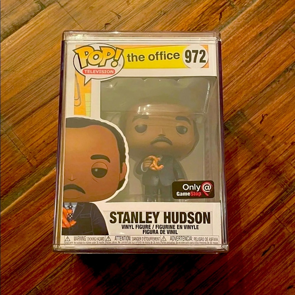 Funko Pop The Office GS Exclusive Stanley w/ Pretzel NIB & MINT! w/ Protector